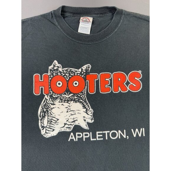 Rare Vintage Hooters Restaurant Promo Owl Appleton Wisconsin Cut Off Sleeve Tee - Picture 3 of 5